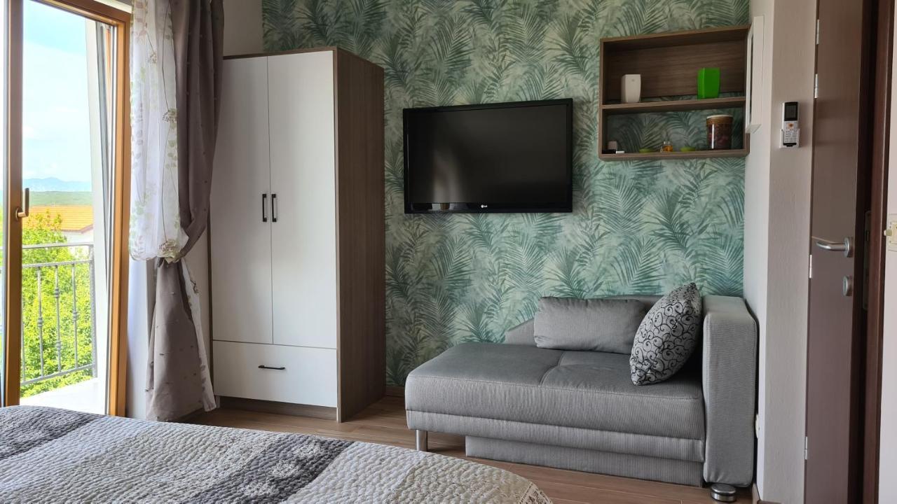 Villa Amalia Apartments 马林斯卡 外观 照片