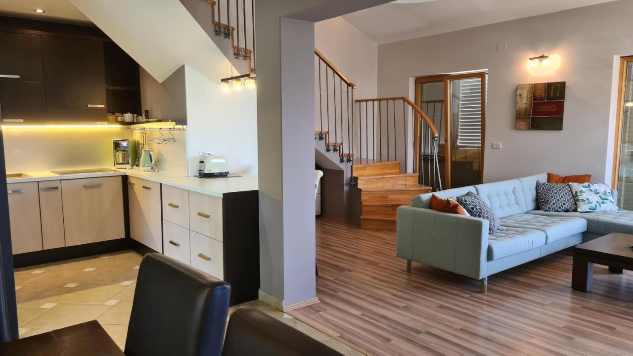 Villa Amalia Apartments 马林斯卡 外观 照片