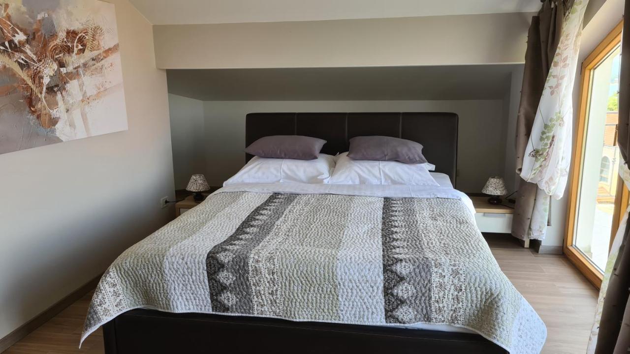 Villa Amalia Apartments 马林斯卡 外观 照片
