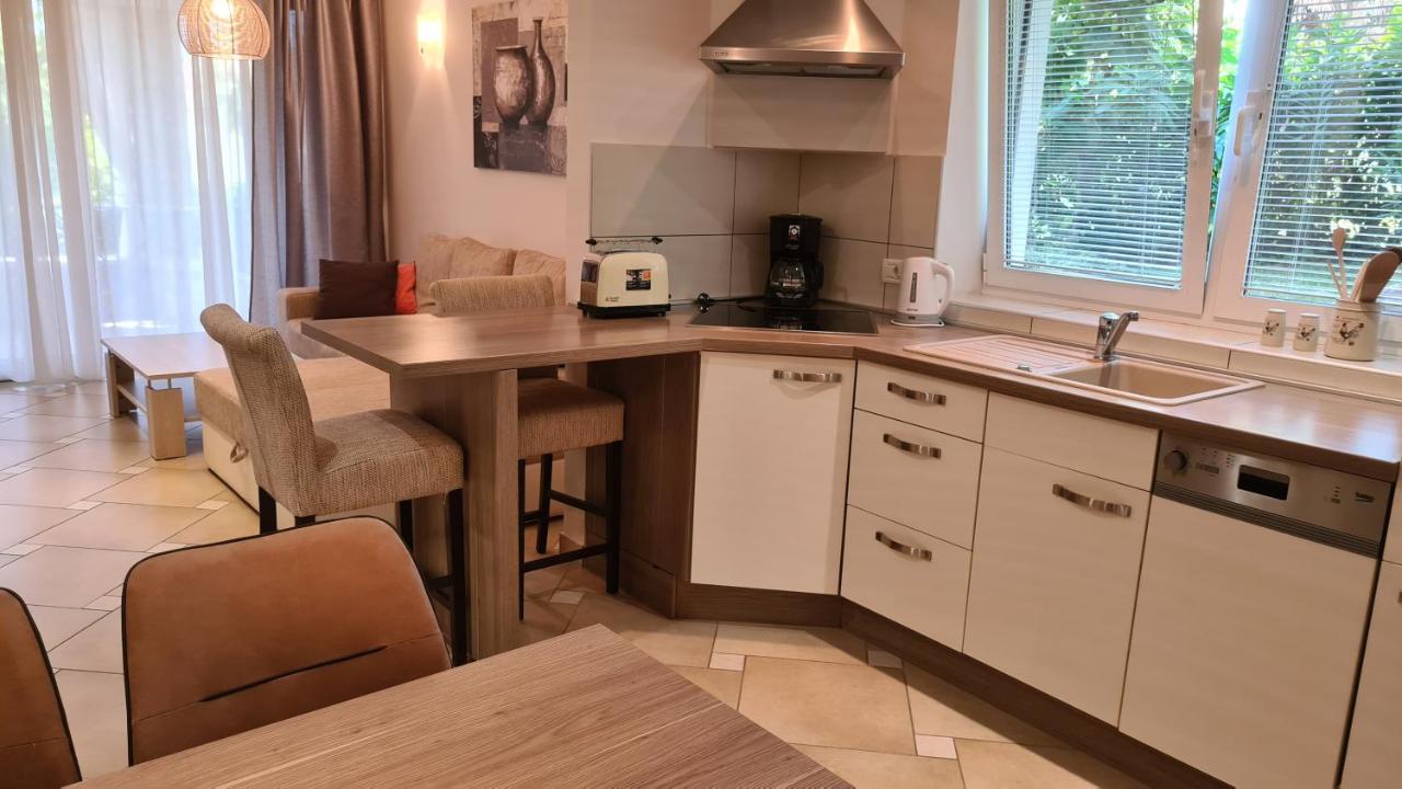 Villa Amalia Apartments 马林斯卡 外观 照片