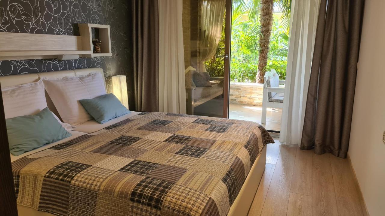 Villa Amalia Apartments 马林斯卡 外观 照片