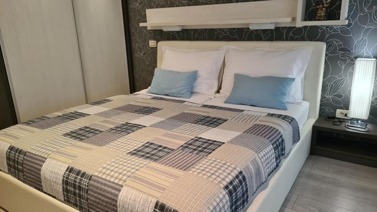 Villa Amalia Apartments 马林斯卡 外观 照片