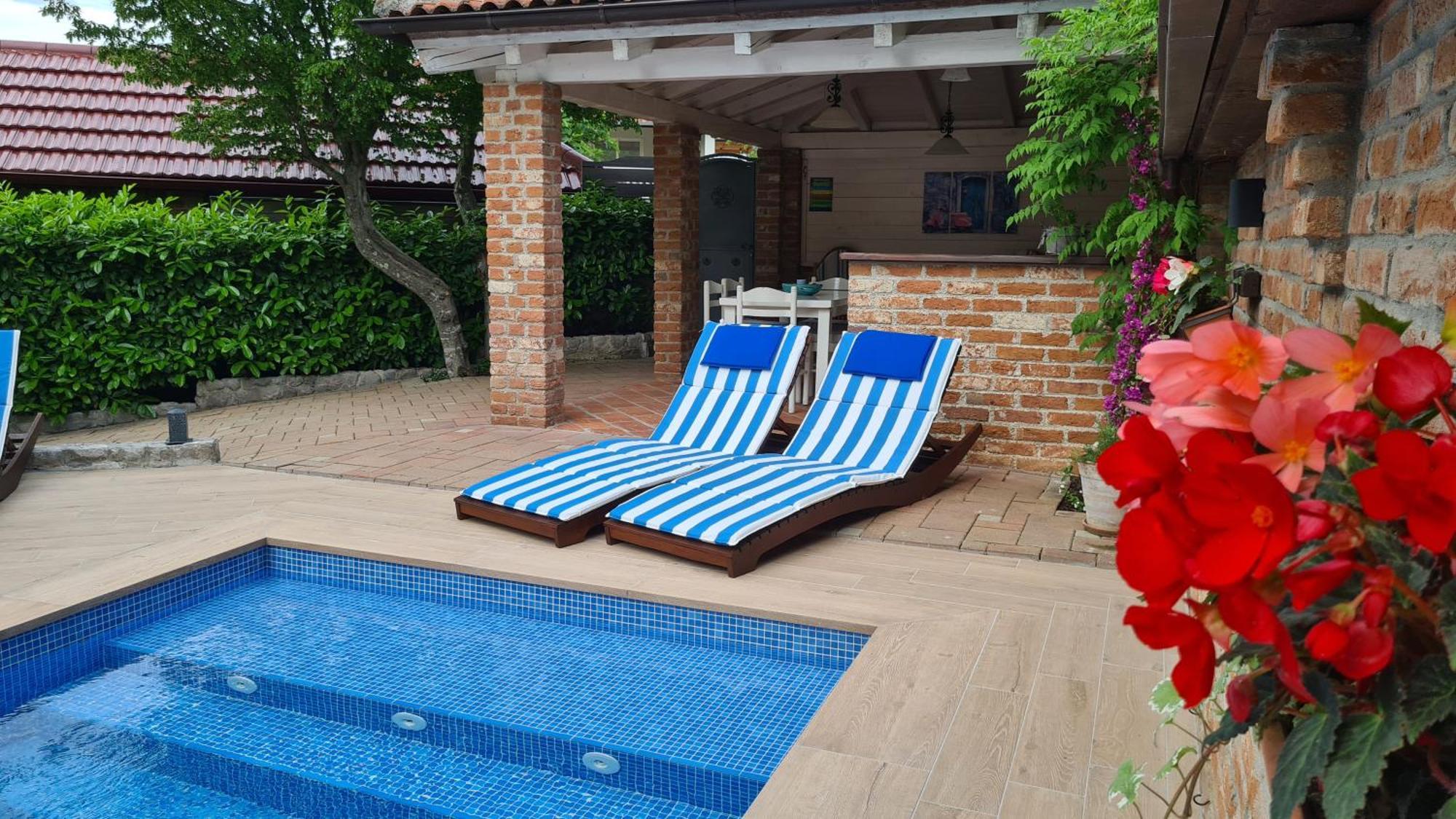 Villa Amalia Apartments 马林斯卡 外观 照片