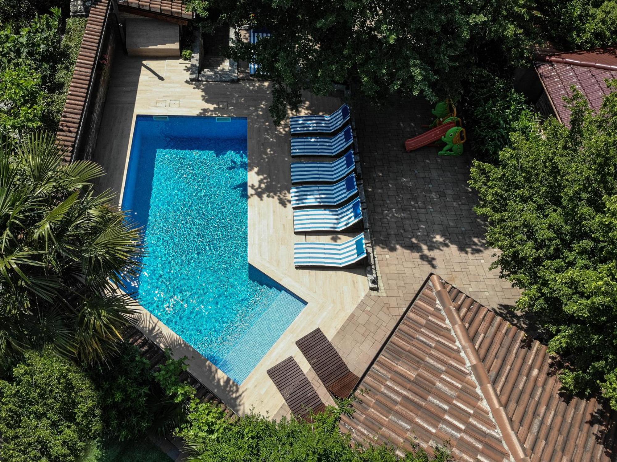 Villa Amalia Apartments 马林斯卡 外观 照片